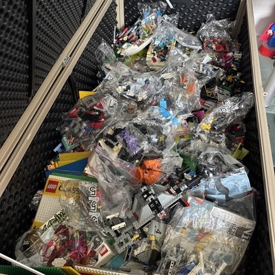 Bulk LEGO LOT 5 pound box Bricks, parts, Pieces, Tires accessories by the pound