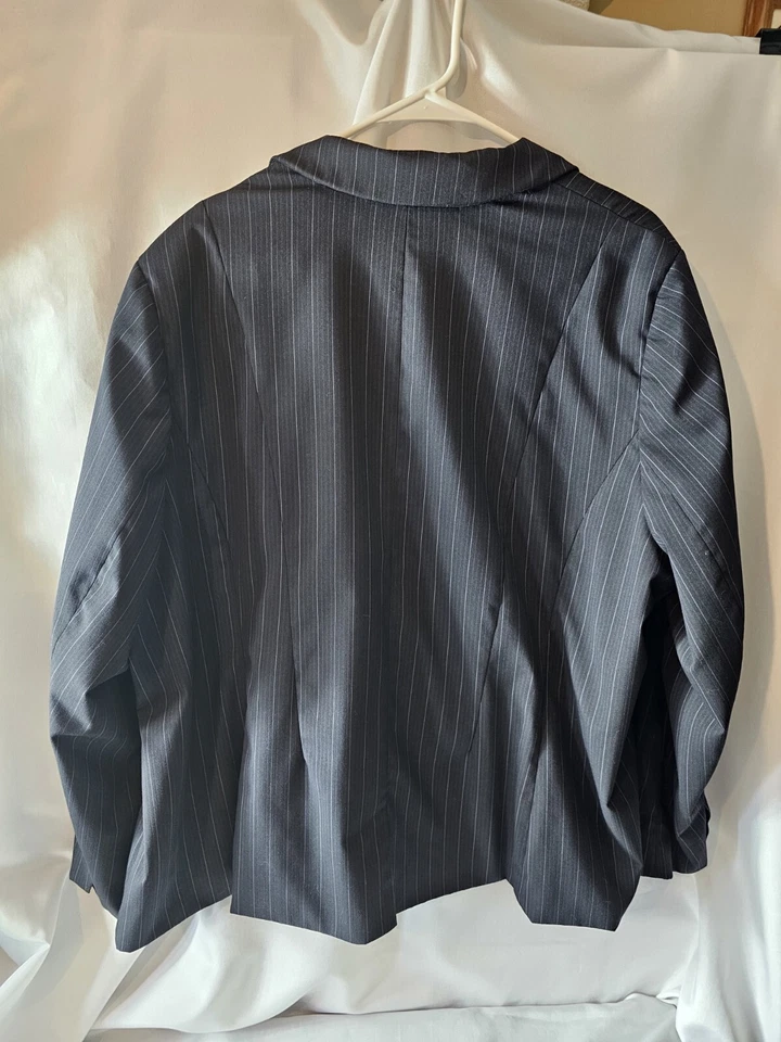 Terno calça Lane Bryant listra de giz preto feminino tamanho 26 plus size - Imagem 2 de 4