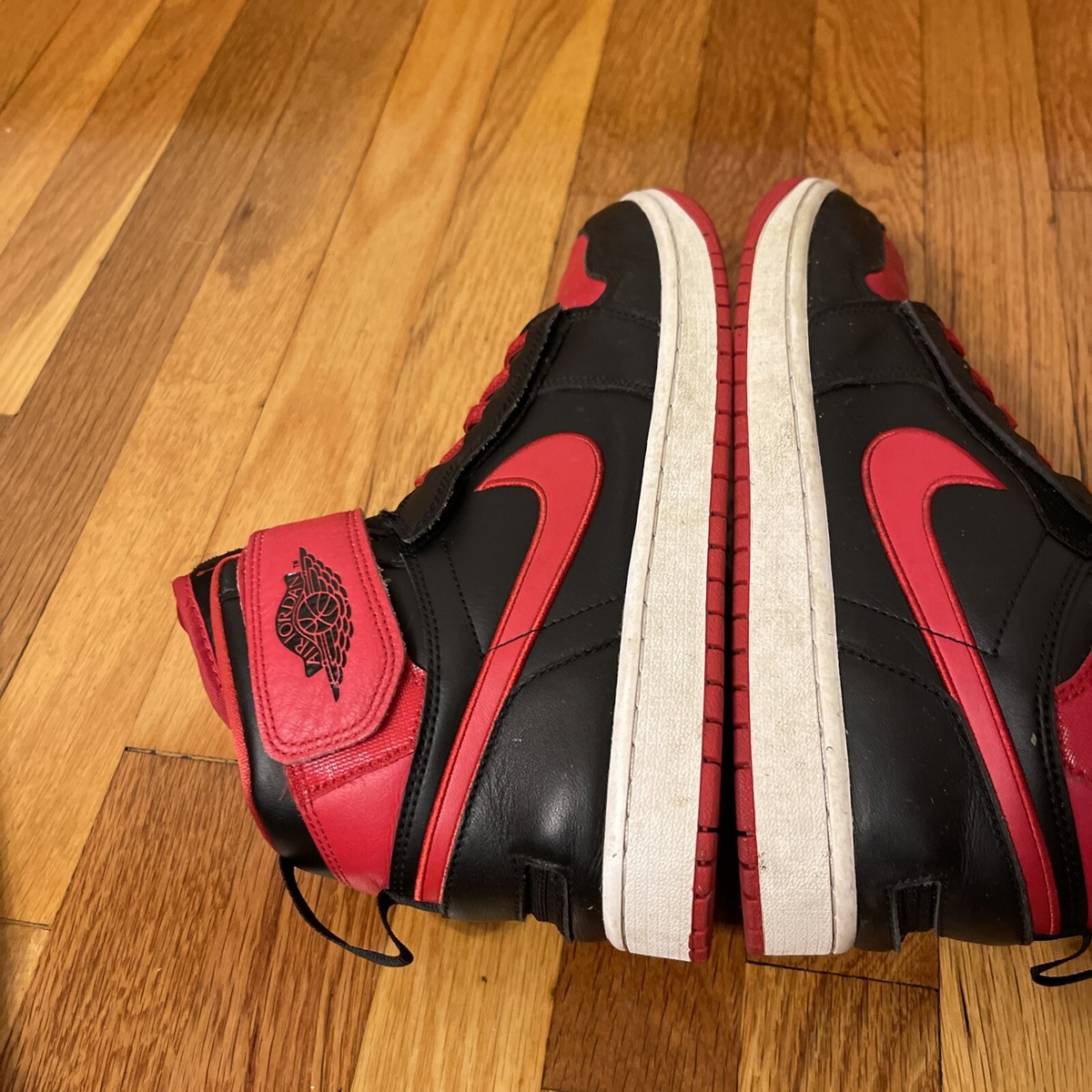 Nike Air Jordan 1 HI Flyease Bred Black Fire Red White CQ3835-060