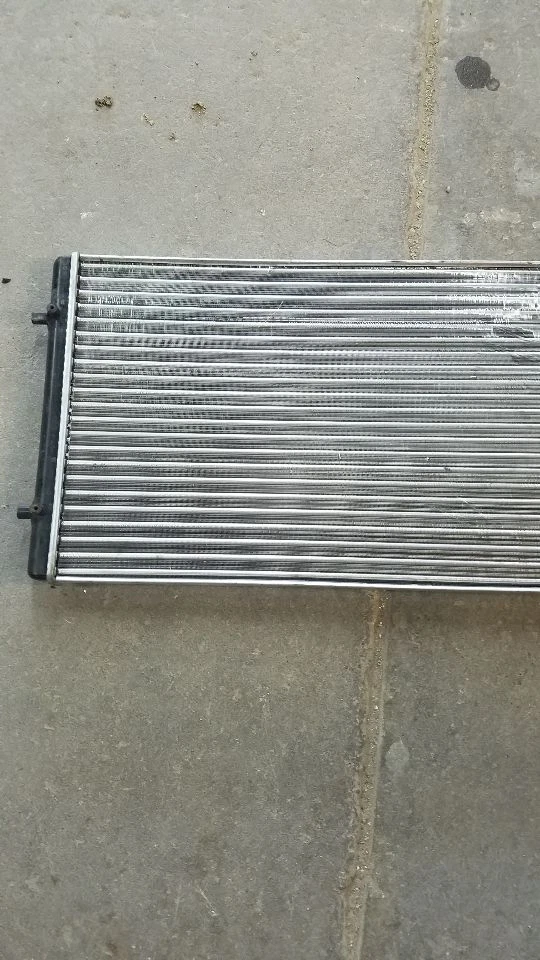 Used Radiator fits: 2003 Volkswagen Jetta City Canada only 2.0 Grade A - Imagem 4 de 4