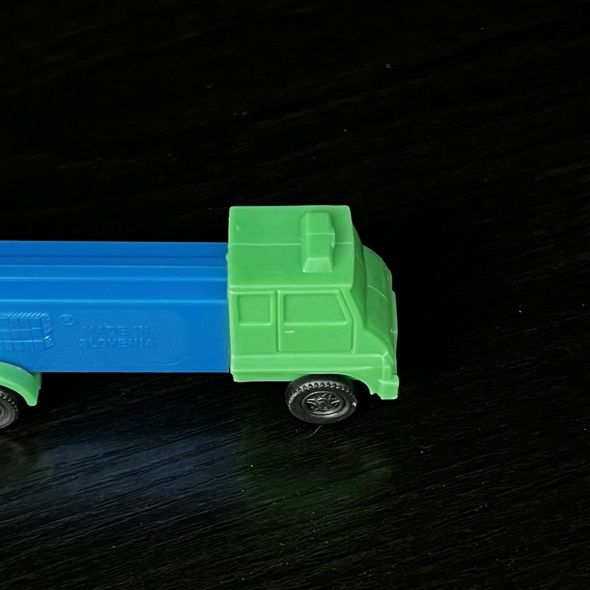 Vintage Pez Dispenser Semi Truck; Green With Blue Cab; No Feet