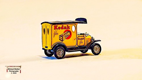 1983 Lledo Days Gone Kodak Film Diecast Model Delivery Truck Camera 3” Toy - Picture 3 of 5