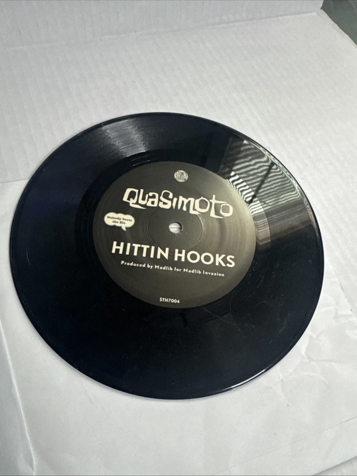 Quasimoto Yessir Whatever LP Plus 7 дюймов VG+ Stones Throw Madlib синяя наклейка - Изображение 4 из 4