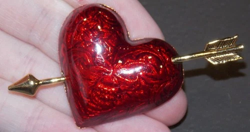 Vintage Avon Red Enamel Heart Arrow Goldtone Brooch Costume Jewelry
