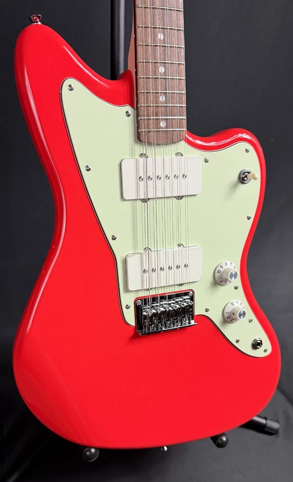 Guitarra Eléctrica Squier FSR Paranormal Jazzmaster XII de 12 Cuerdas Fiesta Roja Foto 3 de 4