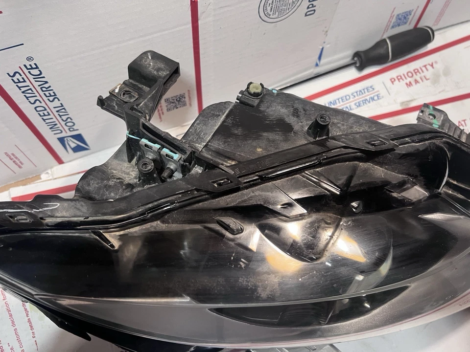 2013 2014 2015 2016 LINCOLN MKZ RH FARO LED DERECHO LÁMPARA PASAJERO Foto 3 de 4