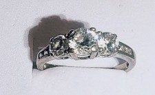 Size 6.5 vintage sterling silver 925 engagement ring with 3 cz Stones  458 