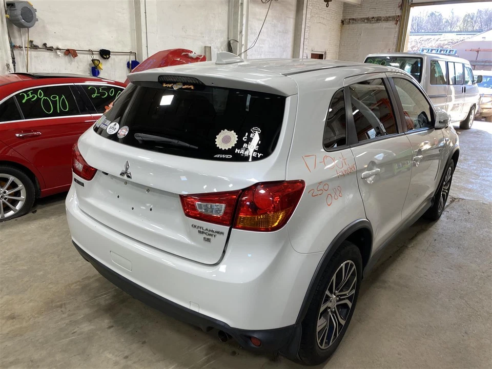 Used Upper Grille fits: 2017 Mitsubishi Outlander sport upper Upper Grade A Foto 4 de 4