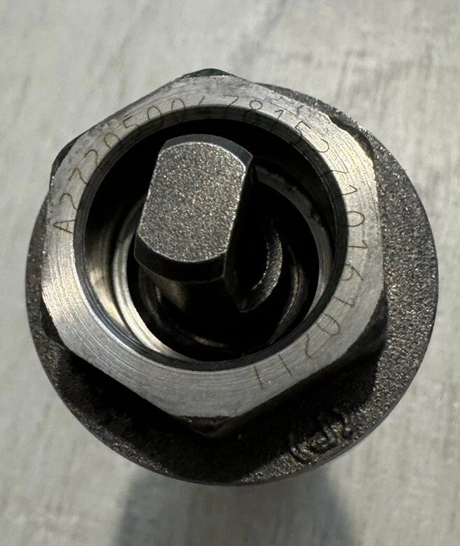 Nueva válvula de control del árbol de levas Dodge Sprinter (2007-2008) GENUINA 68014107AA Foto 3 de 3