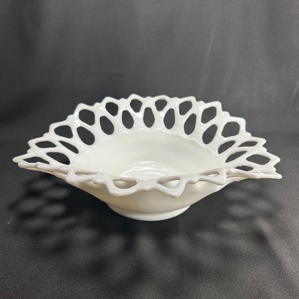 Vintage Westmoreland Doric Open Lace Milk Glass Oval Fruit Bowl