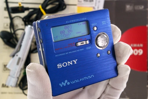 BLUE Sony MZ-R909 MD MiniDisc Recorder w/ Remote + BOX [DEMO / PLAYS] [077]