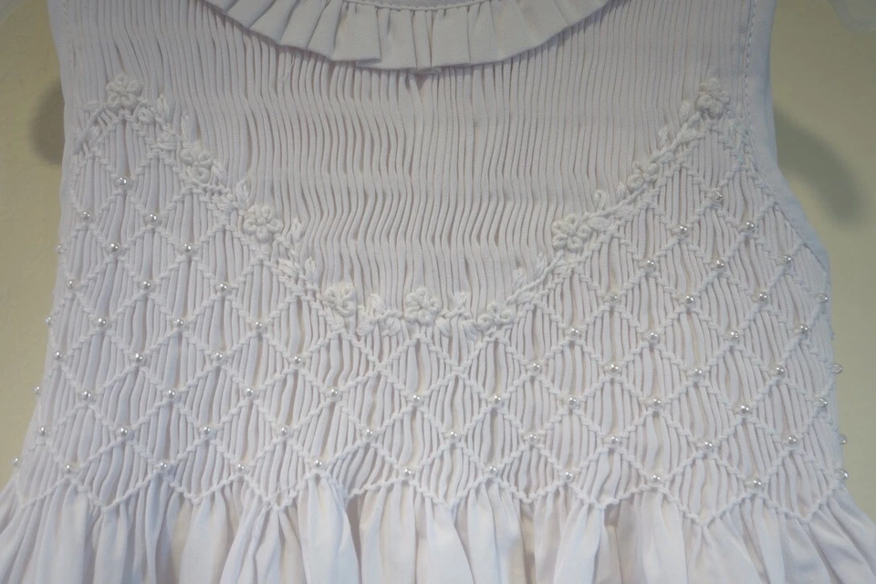 全新带标签 Mom & Me 缩褶串珠紧身连衣裙女孩尺寸 3 个月 — 第 2/3 张图片