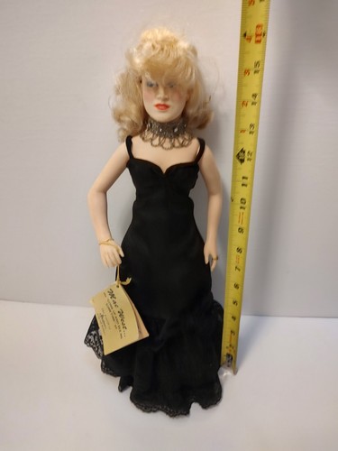 Mae West Doll Effanbee 1982 Hollywood Legends Series Edition 18" - Picture 7 of 9