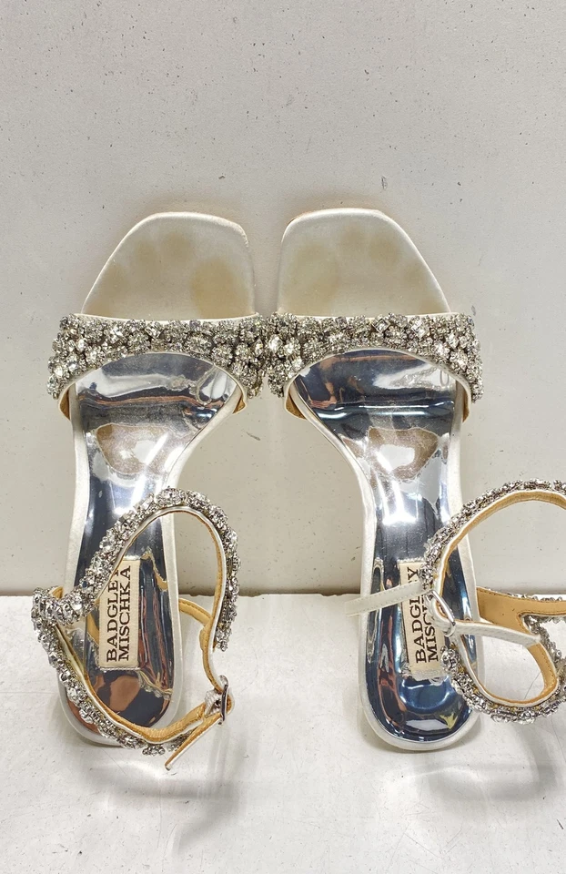 Badgley Mischka Women's White Embellished Crystal High Heels Size 7 - Image 4 of 4
