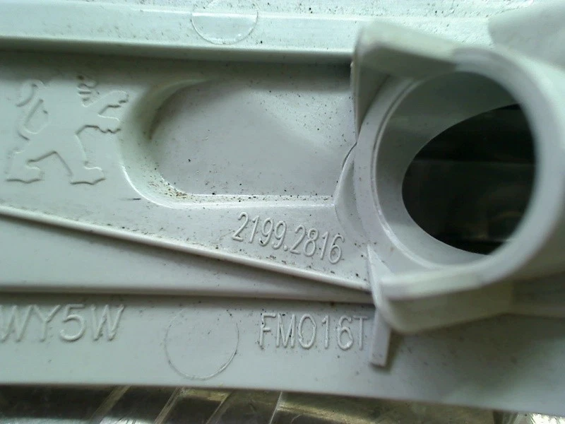 CLIGNOTANT RÉTROVISEUR GAUCHE Peugeot 208 I (CA/CC/CK/CL) 2016 9814464780 - Photo 3/3