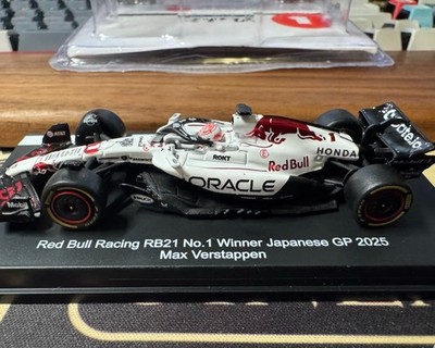 Spark 1/64 Red Bull RB21 NO.1 Winner Japan GP 2025 Max Verstappen