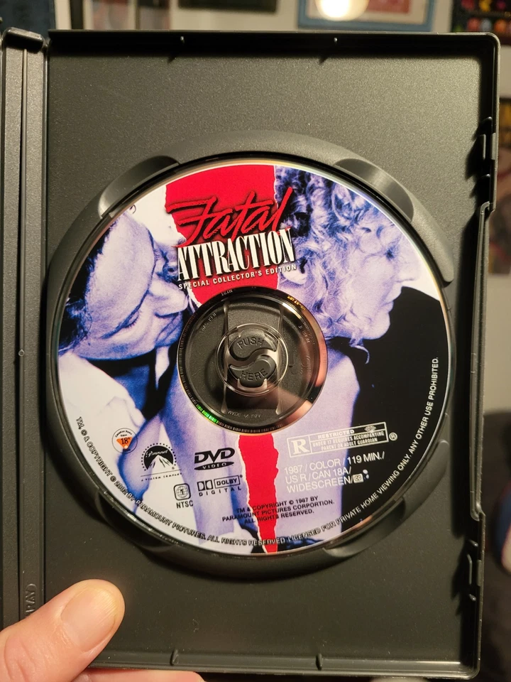 Fatal Attraction Dvd (1987) Special Collector's Edition With Insert  - Image 3 of 4