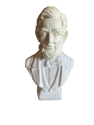VINTAGE AVON HONEST ABE BUST BOTTLE HE DOES HAVE A BOO BOO