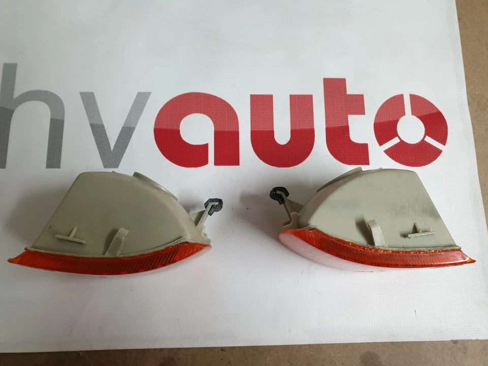 Juego de intermitentes originales Ford Escort RS Cosworth y Ford Sierra RS Cosworth ¡NUEVO! Foto 3 de 4