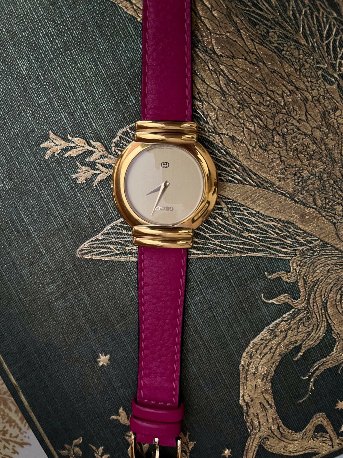 Купить Damenuhr der Marke Gucci 5300 M 