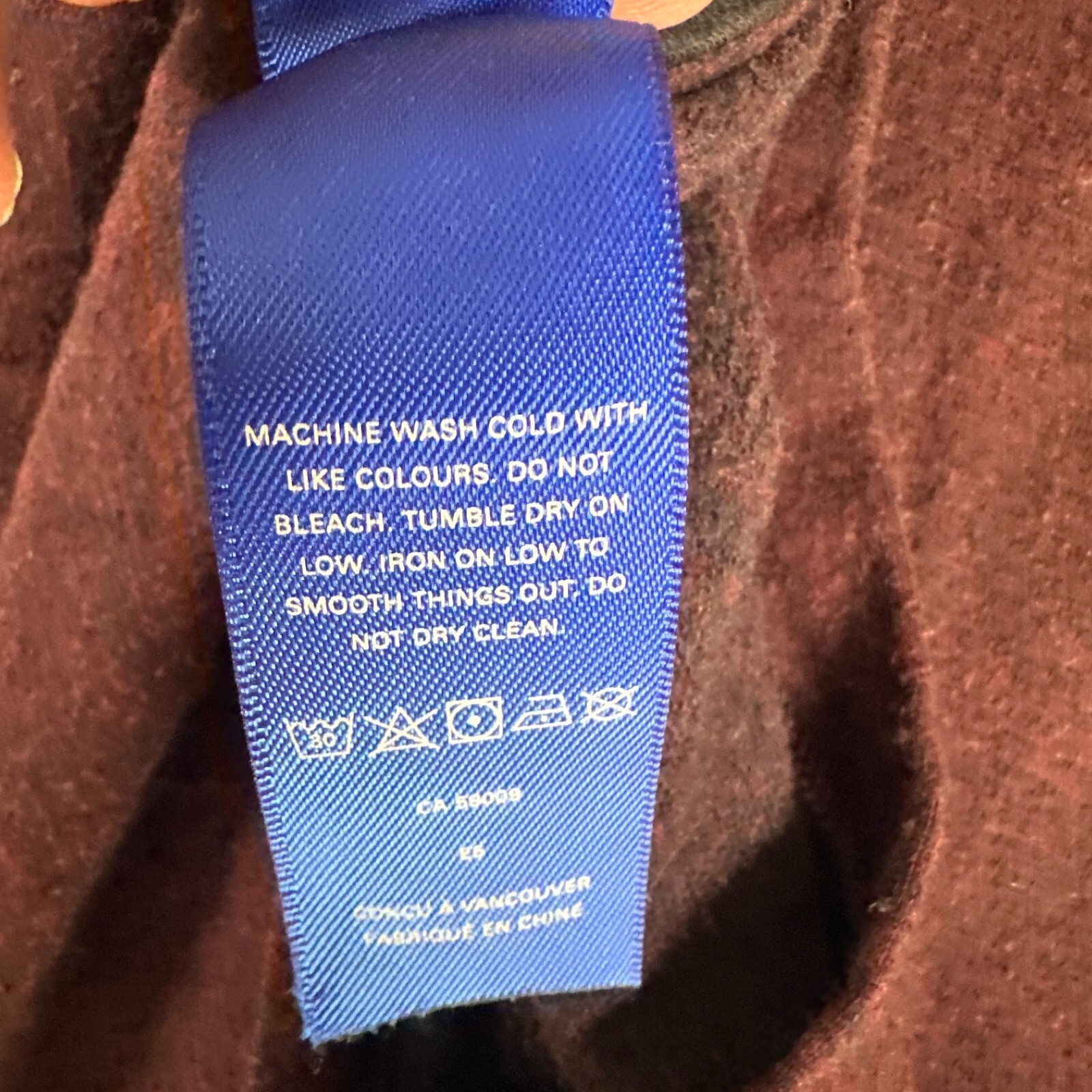 Kit & Ace Shirt Men's M Maroon Tee Crew Neck Cashmere Blend Soft Gym Casual