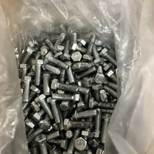 Śruba sześciokątna M5 x 16MM. Ocynkowane. Zestaw 700 fabrycznie nowy, ale stary zapas. Zobacz zdjęcia