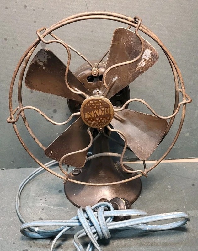 Vintage Antique Eskimo Model 15, United Electrical Manufacturing Co. WORKS.