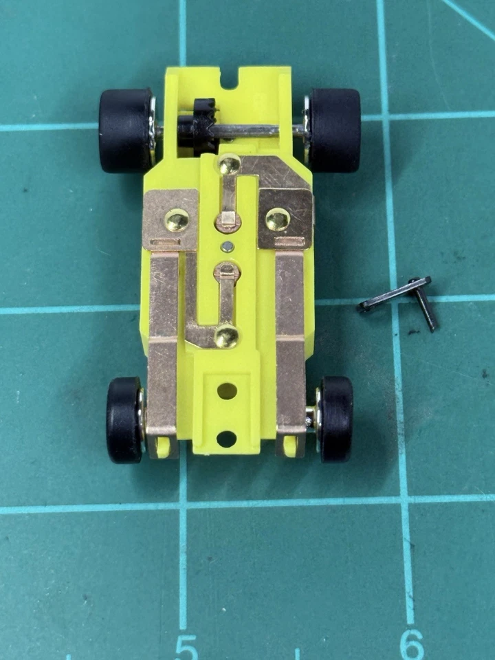 NUEVO Dash Blizzard HO Slot Car Tjet Chasis Funciona en Tyco y Afx Track Fray Style Foto 3 de 3