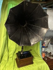 Antique Oak Edison Fireside A Cylinder Phonograph W/ Cygnet Horn