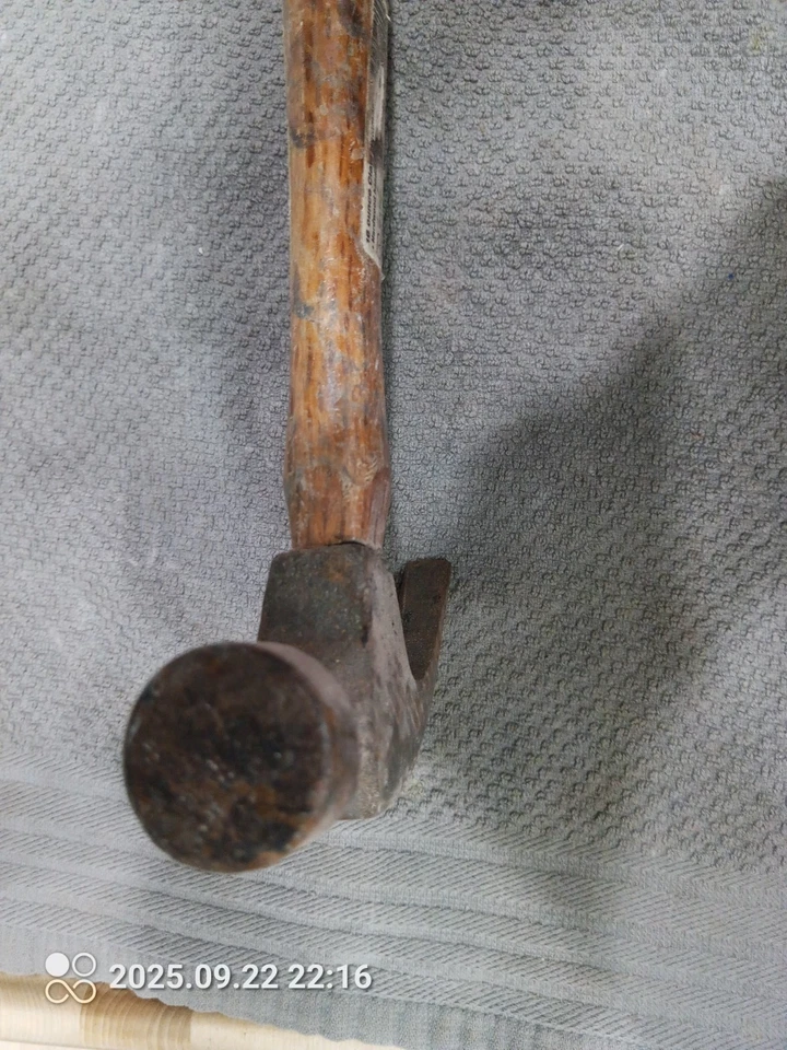Empuñadura de acero 16 OZ garra martillo mango de madera dura Foto 4 de 4