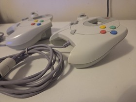 Lot Of 2 Genuine Sega Dreamcast Controllers. HKT-7700 White. Cleaned And Tested