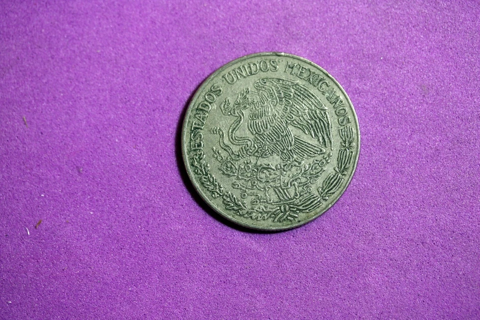 ESTATE FIND 1976 - UN PESO MEXICO COIN! #J27918 - Image 2 of 2