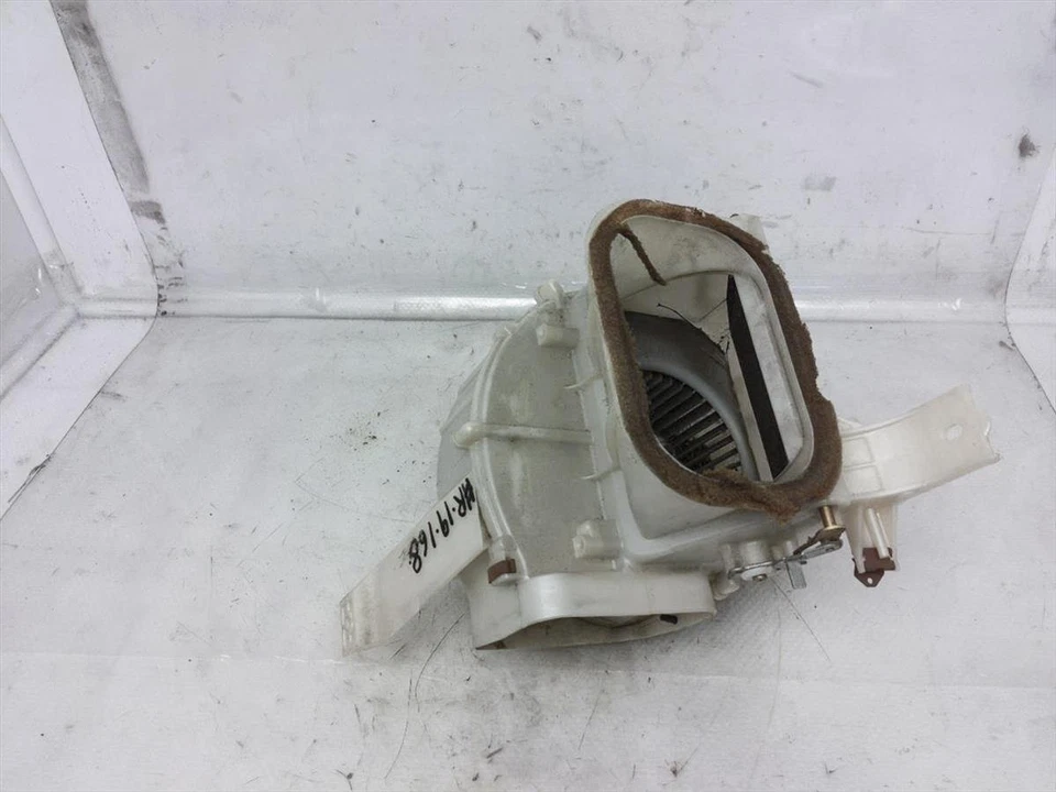 Ventilador de motor soplador calentador Mazda Miata 1994-2005 Nc11-61-140A Foto 3 de 4