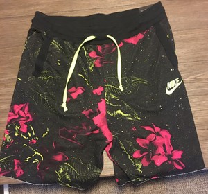 loose fit at knee length nike