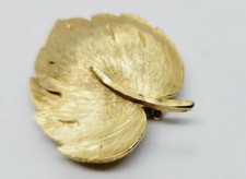 Leaf Brooch Louis Giusti GOLD Tone Textured Vintage Signed LG 2"