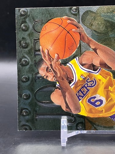 Eddie Jones Basketball player Holo Cards NBA Los Angeles Lakers SkyBox 1998 - Picture 5 of 9