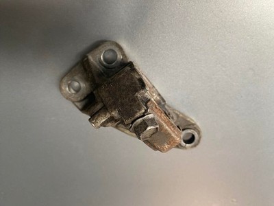 Driveshaft bracket for half shaft equal length driveshaft Renault Clio 172 182