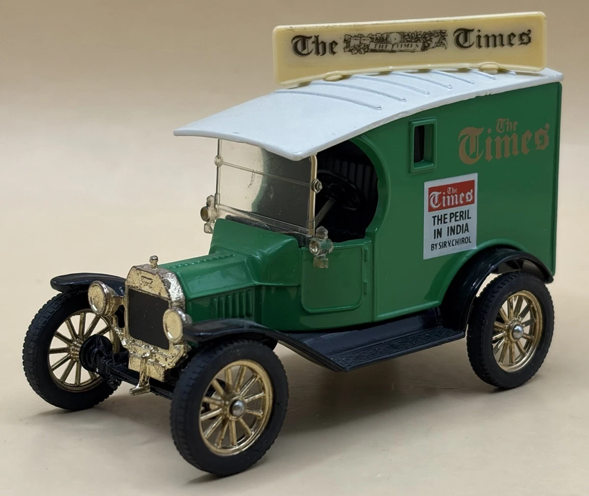 ミニカー Corgi Classics 1915 Ford Model T IMG_0528.jpg?v=1718724825&