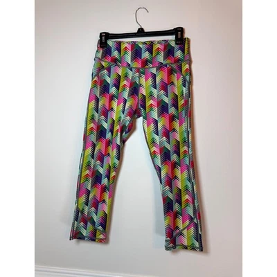 Fabletics Multi Color Chevron Print Cropped Leggings Womens Small Geometric Yoga - Image 1 of 4