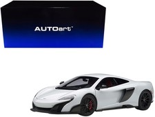 Mclaren 675LT Silica White 1/18 Model Car by Autoart