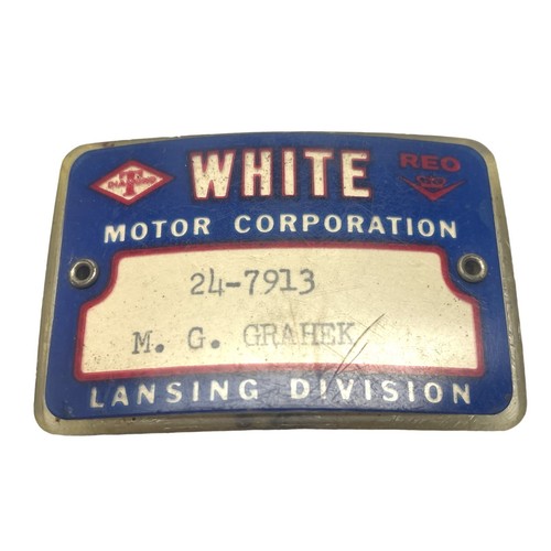 Insignia de empleado de la división Lansing REO Corporation diamante motor blanco años 60 de colección - Imagen 2 de 3