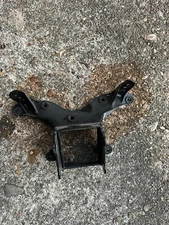 06 07 YAMAHA YZF R6 YZFR6 OEM UPPER FRONT FAIRING STAY HEADLIGHT MIRROR BRACKET