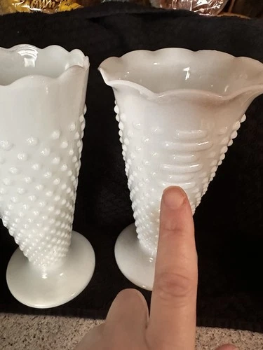 Vintage Anchor Hocking Hobnail Milk Glass Vase With Scalloped Edge 9.5”