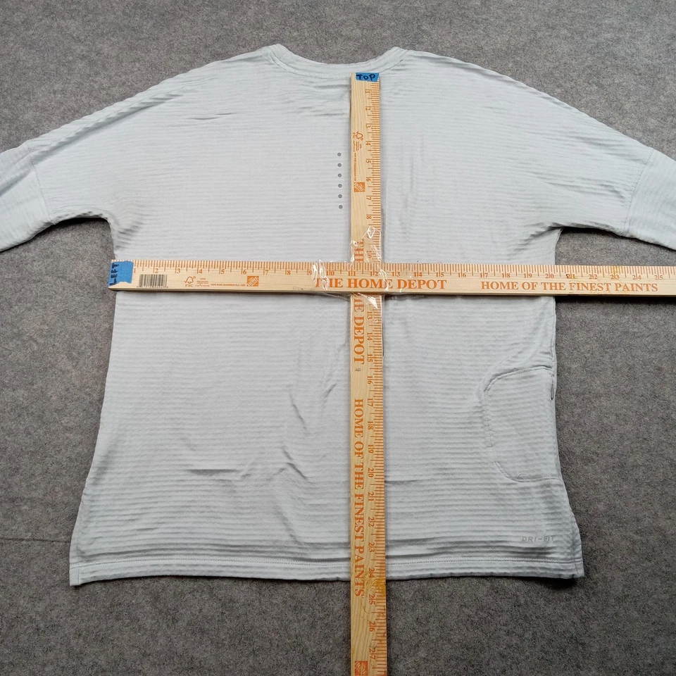 Nike Shirt Mens Medium Gray Dri-FIT Running Long Sleeve Lightweight Waffle Knit - Image 4 of 4