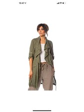 100 Linen Vest  Tailored Warm-Weather Layer-Neutral-Minimalist-European Style
