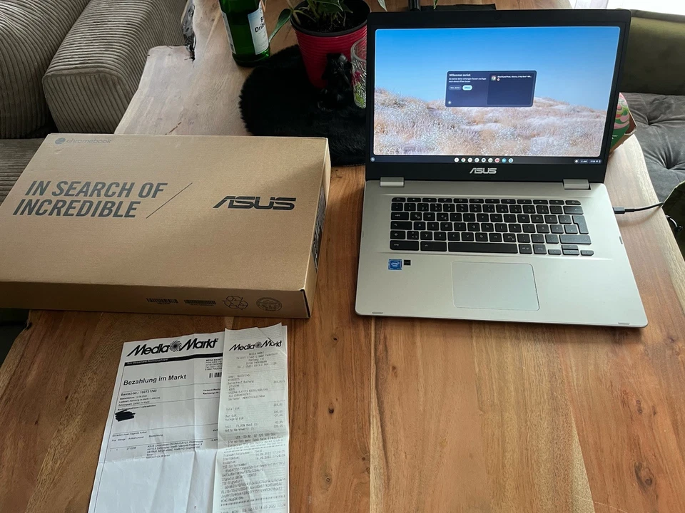Asus chrome Laptop Model C523N Silber + Laptop Tasche  - Bild 2 von 4
