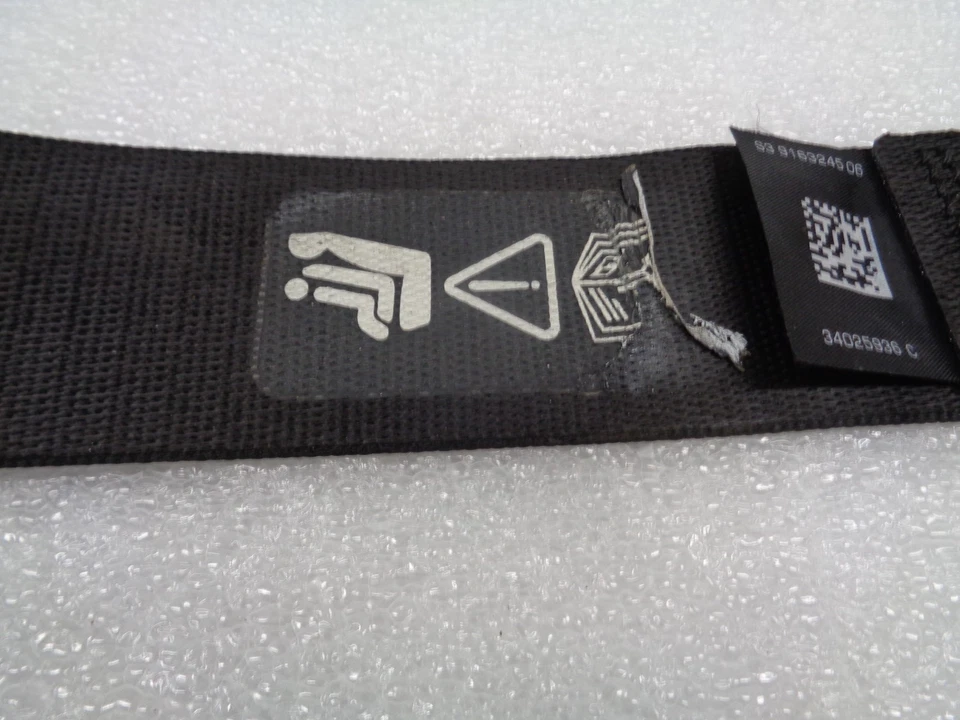 Черный задний правосторонний натяжитель ремня безопасности для BMW 535i F10 2011-2016 годов выпуска от оригинального производителя AK251168 - Изображение 4 из 4