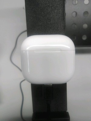 Apple AirPods 4 Wireless In Ear Earbuds White Spatial Audio Voice Isolation