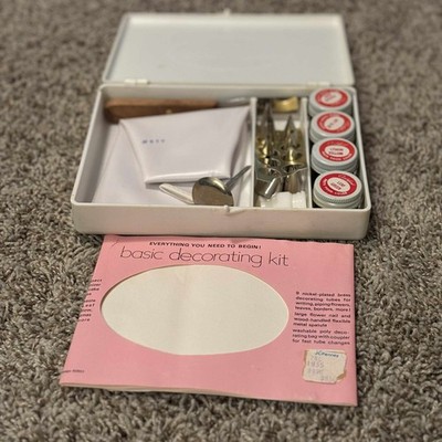 Vtg Wilton Sugar Plum Decorating Basic Kit 1970s Food Coloring +Xtras Cake Cooki