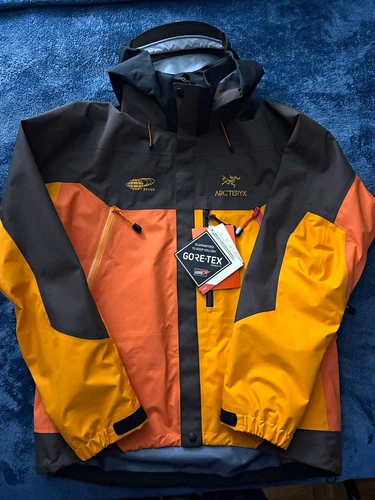 Arc'teryx BEAMS 50th Anniversary “KOYO” Theta AR Jacket Medium video thumbnail